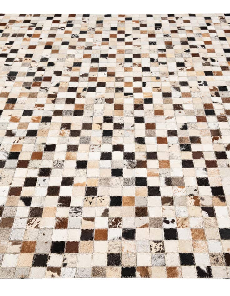 Detail image of 5' x 7' 10 Cowhide Stocks Rug