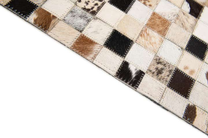 5' x 7' 10 Cowhide Stocks Rug