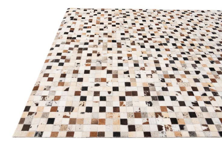 Detail image of 5' x 7' 10 Cowhide Stocks Rug