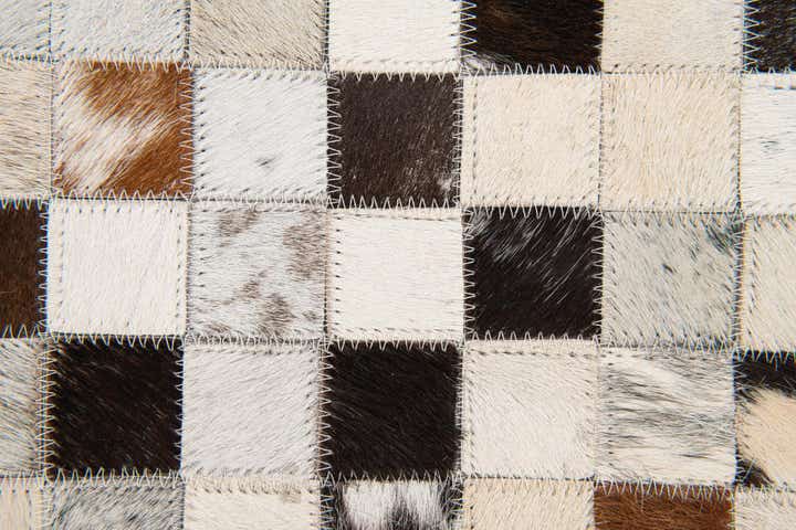 5' x 7' 10 Cowhide Stocks Rug