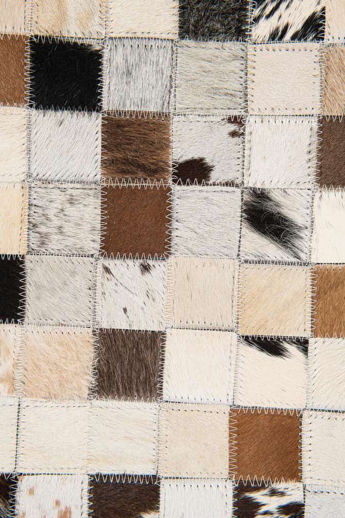 5' x 7' 10 Cowhide Stocks Rug