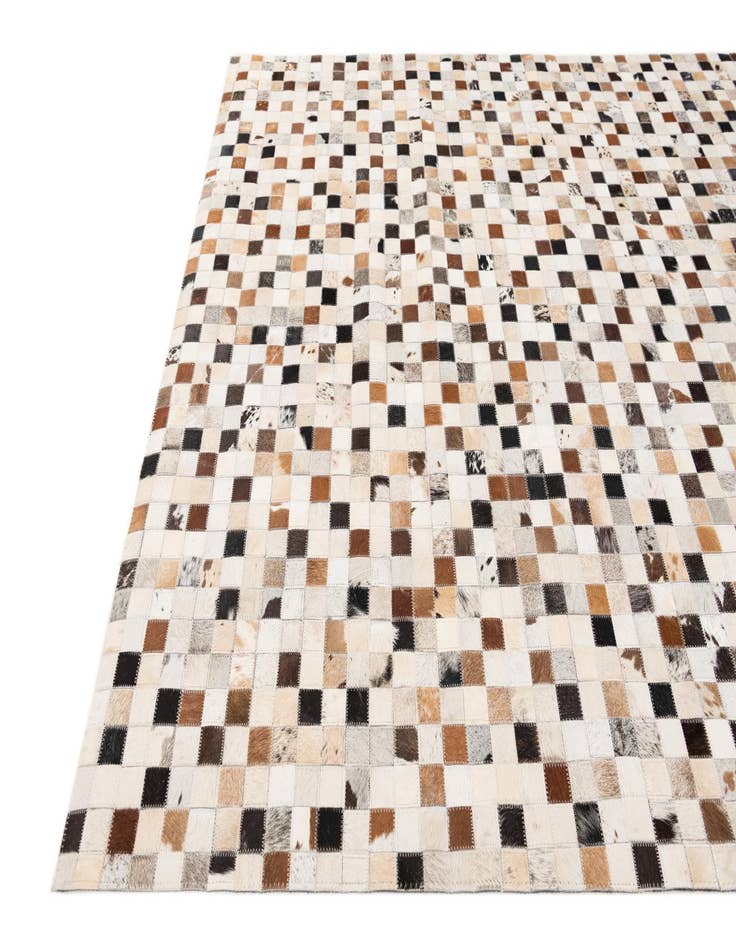 Detail image of 5' x 7' 10 Cowhide Stocks Rug