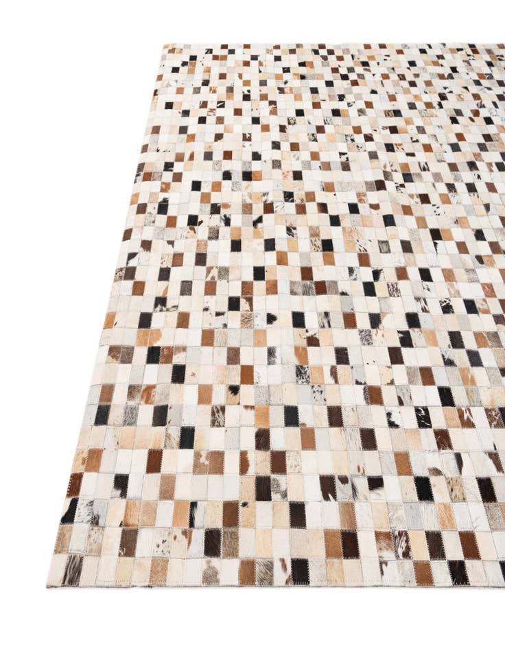 Detail image of 5' x 7' 10 Cowhide Stocks Rug
