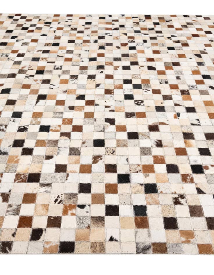 Detail image of 5' x 7' 10 Cowhide Stocks Rug