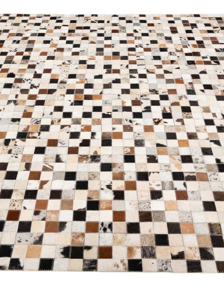 Detail image of 5' x 7' 10 Cowhide Stocks Rug