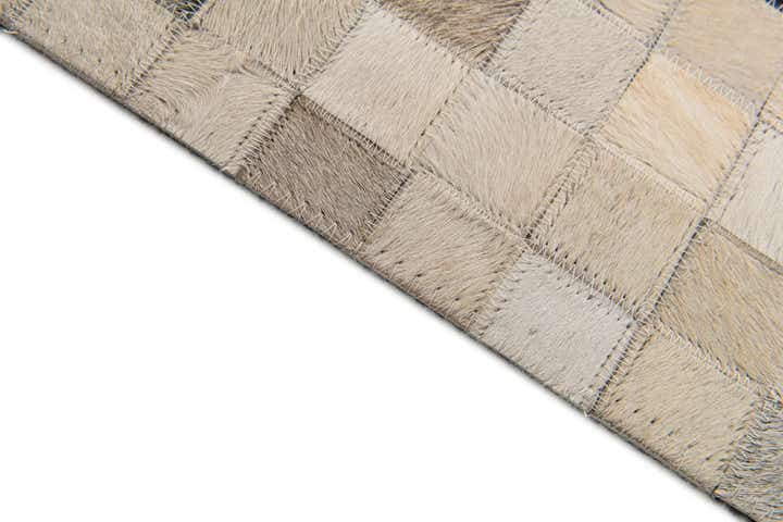 5' x 8' Cowhide Stocks Rug