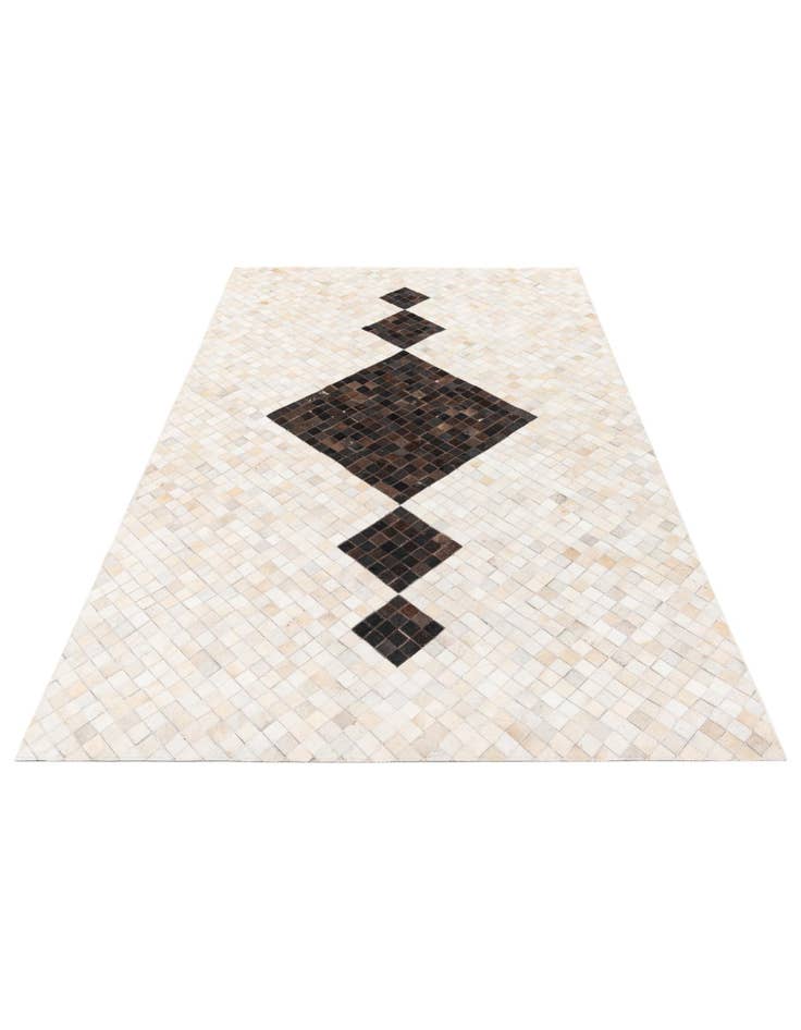 Detail image of 5' x 7' 11 Cowhide Stocks Rug