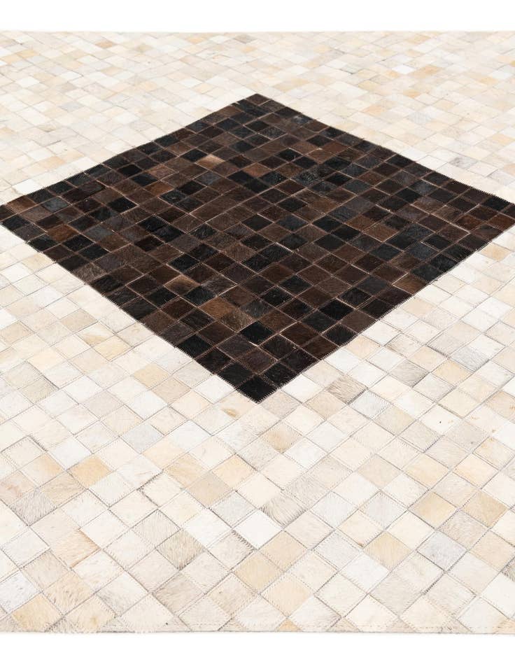 Detail image of 5' x 7' 11 Cowhide Stocks Rug