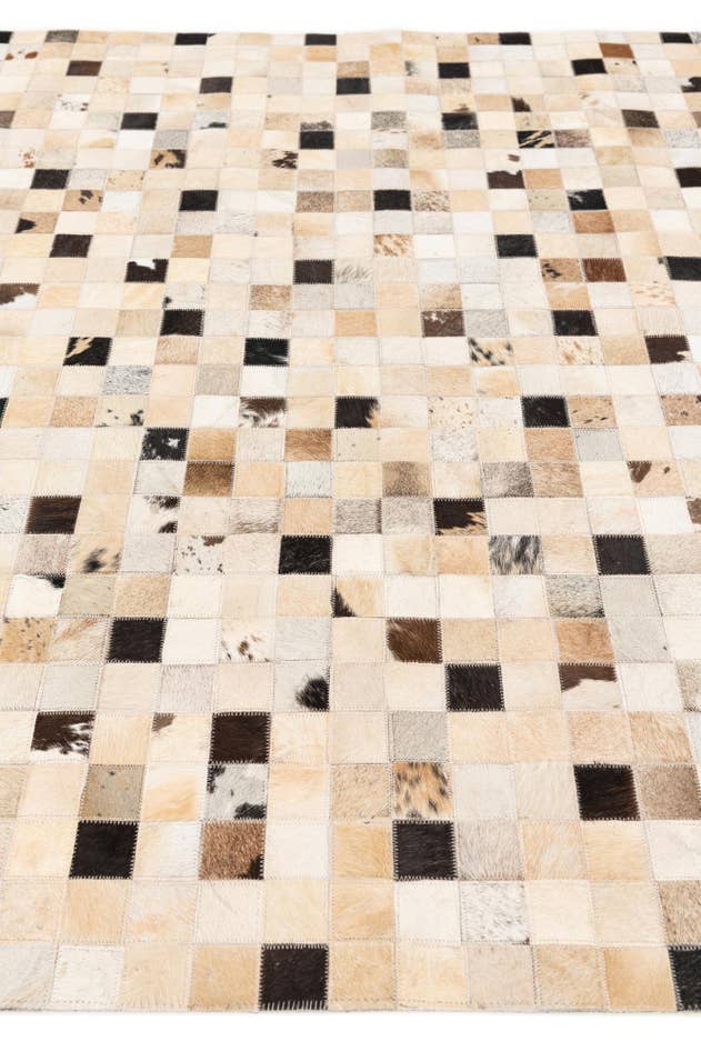 Detail image of 5' x 7' 11 Cowhide Stocks Rug