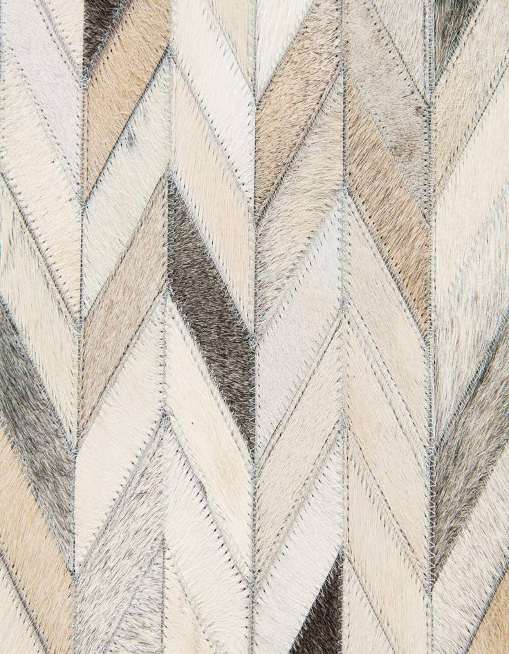 Detail image of 5' 8 x 8' 1 Cowhide Stocks Rug