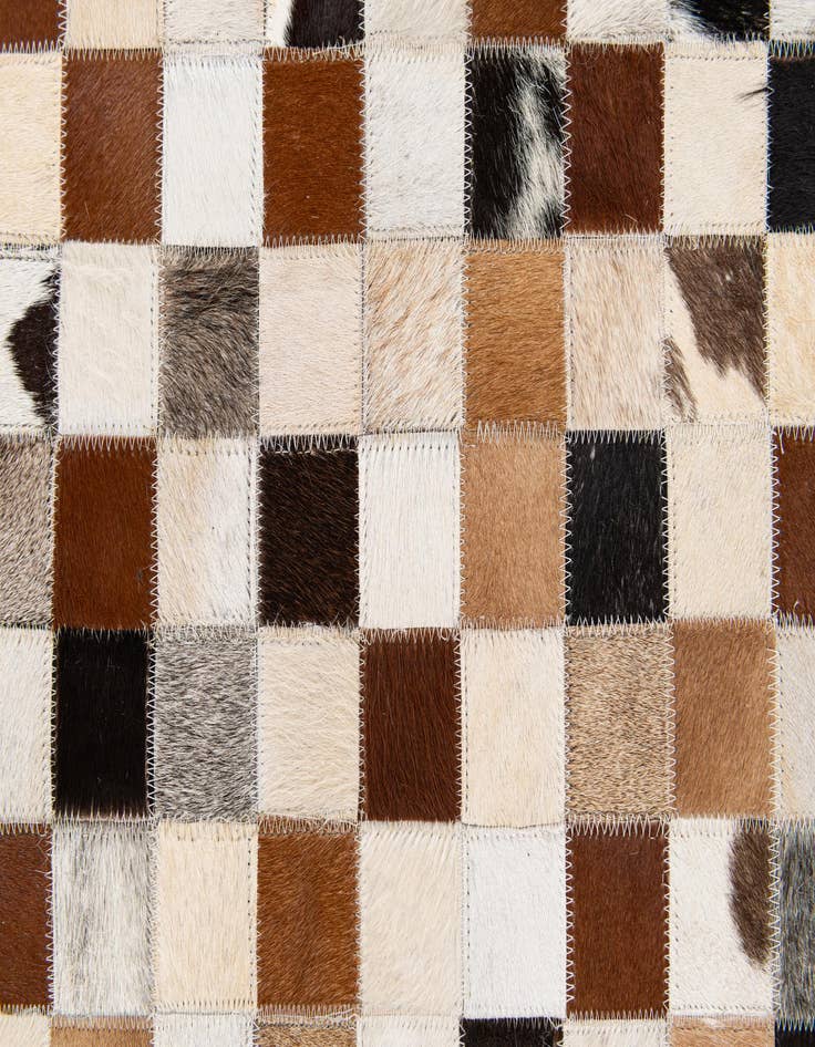 Detail image of 5' 1 x 7' 9 Cowhide Stocks Rug