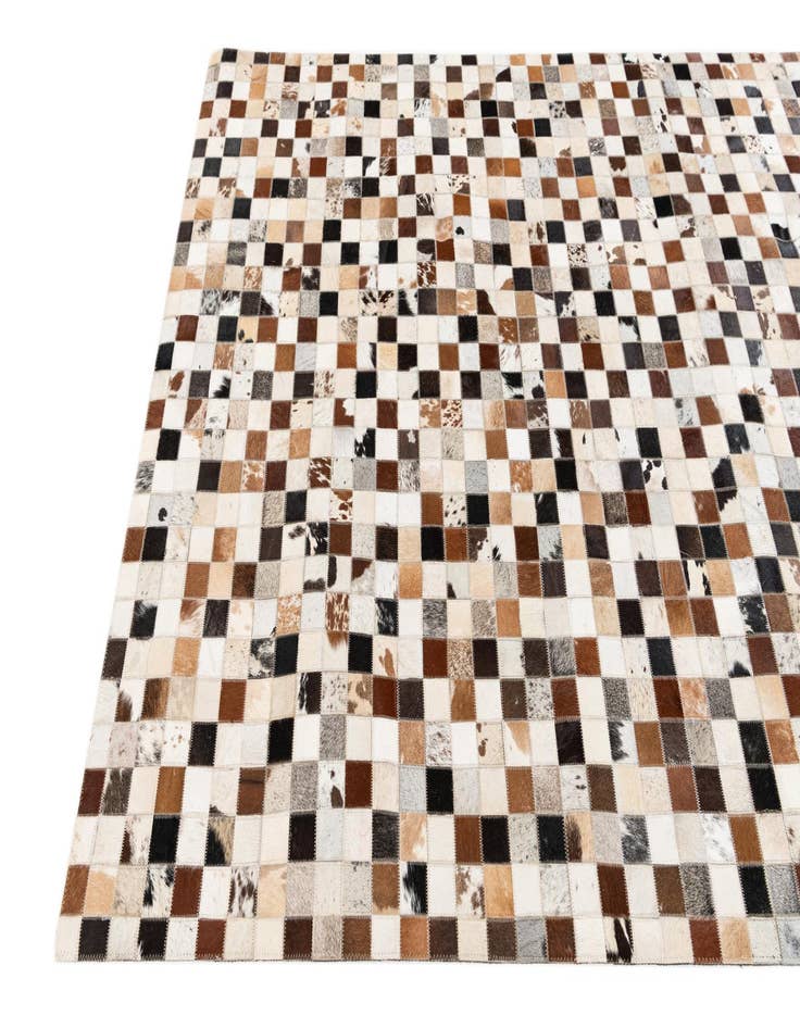 Detail image of 5' x 7' 11 Cowhide Stocks Rug