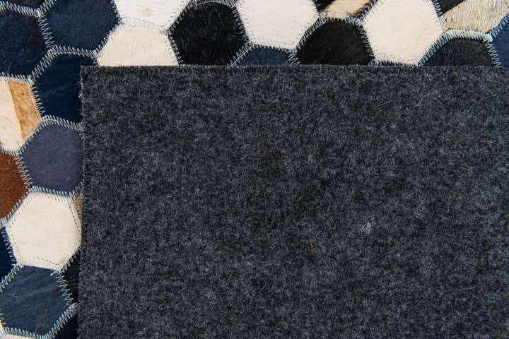 5' 1 x 8' Cowhide Stocks Rug