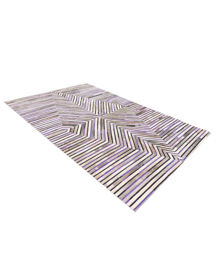 Detail image of 5' x 7' 10 Cowhide Stocks Rug
