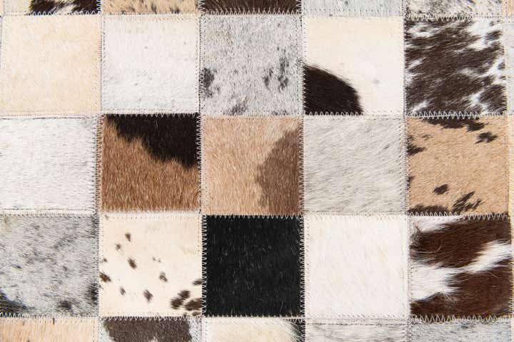 5' x 7' 10 Cowhide Stocks Rug
