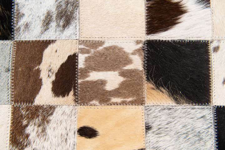 5' x 7' 10 Cowhide Stocks Rug