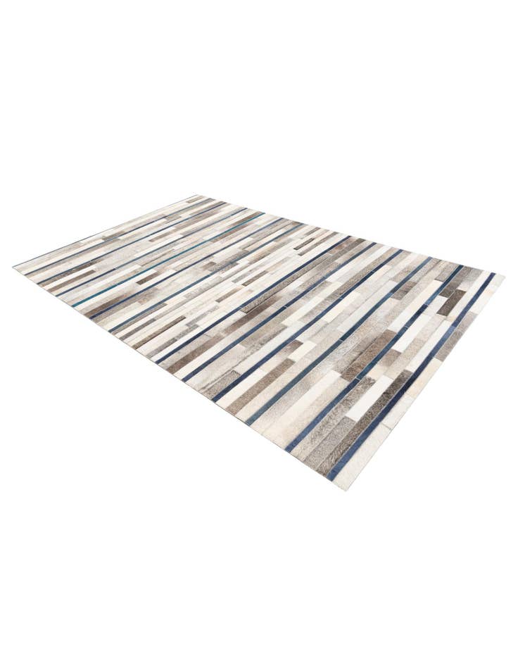 Detail image of 5' x 7' 10 Cowhide Stocks Rug