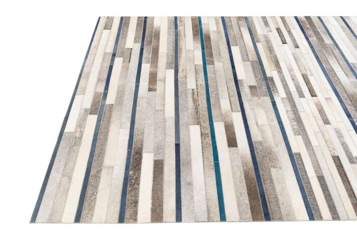 5' x 7' 10 Cowhide Stocks Rug