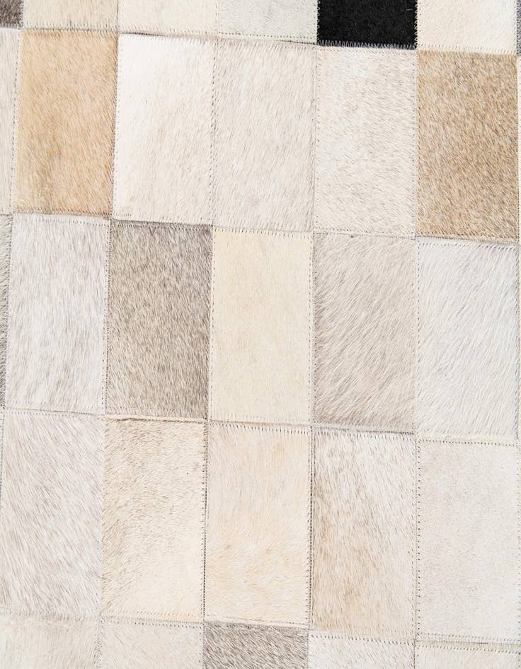 Detail image of 5' x 8' Cowhide Stocks Rug