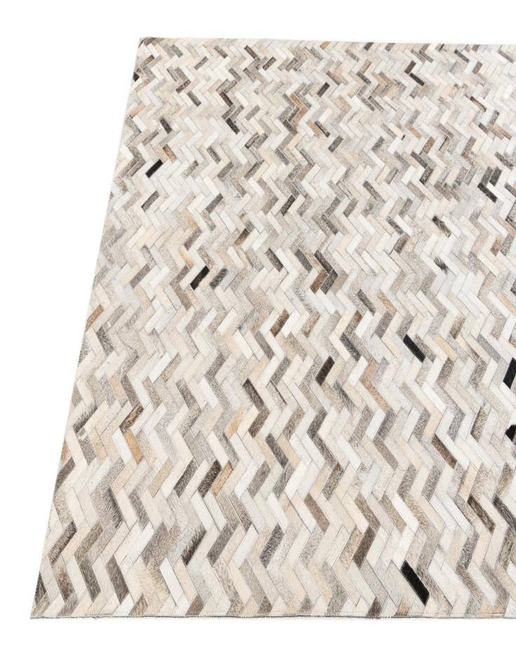 Detail image of 5' x 7' 11 Cowhide Stocks Rug