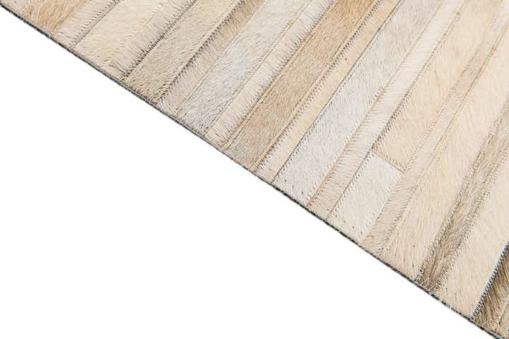5' x 8' Cowhide Stocks Rug