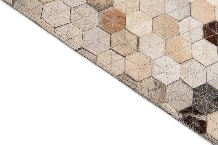 Detail image of 5' 4 x 7' 7 Cowhide Stocks Rug
