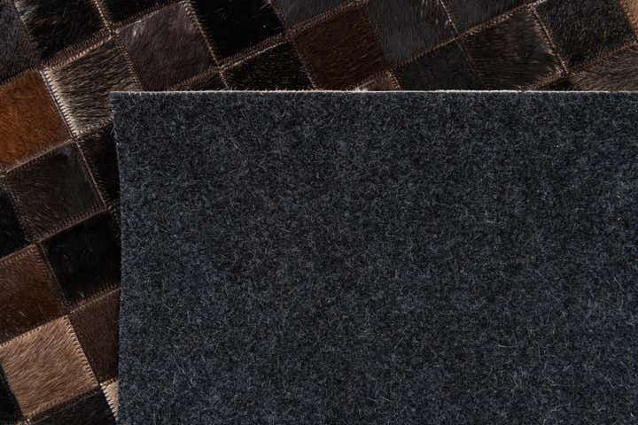5' x 7' 10 Cowhide Stocks Rug