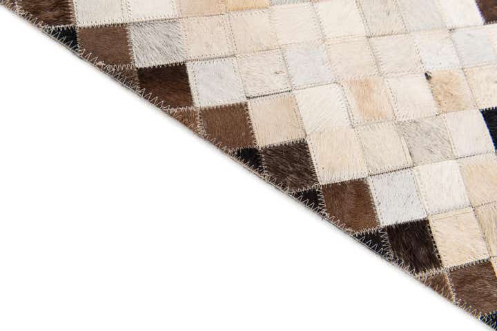 5' x 7' 10 Cowhide Stocks Rug