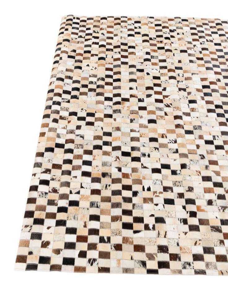 Detail image of 5' x 7' 9 Cowhide Stocks Rug