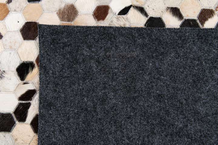 5' 11 x 8' Cowhide Stocks Rug