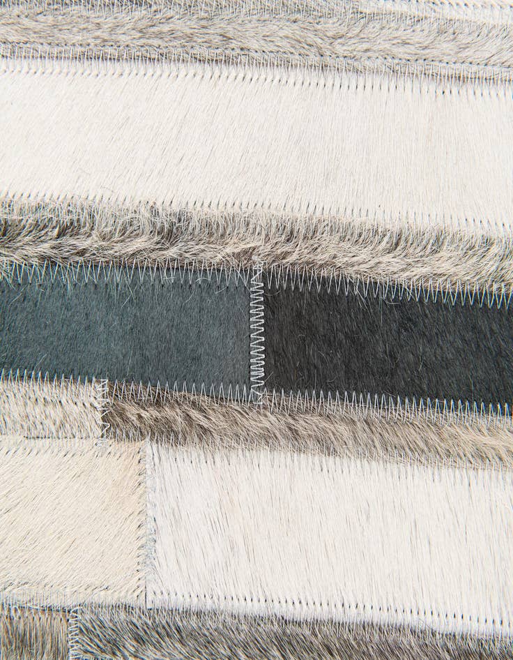 Detail image of 5' 1 x 7' 10 Cowhide Stocks Rug