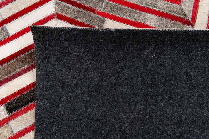 5' 1 x 7' 11 Cowhide Stocks Rug