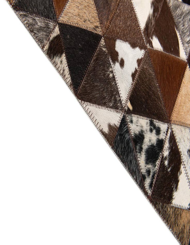 Detail image of 5' x 8' 1 Cowhide Stocks Rug