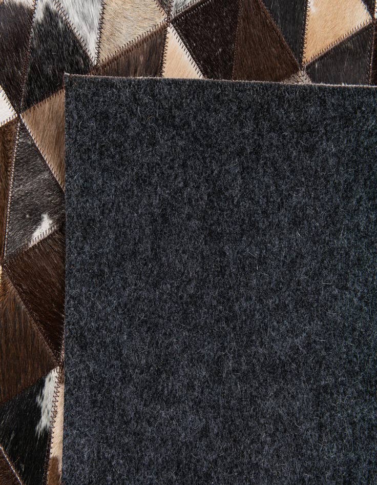 Detail image of 5' x 8' 1 Cowhide Stocks Rug