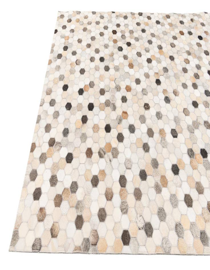 Detail image of 5' x 7' 10 Cowhide Stocks Rug