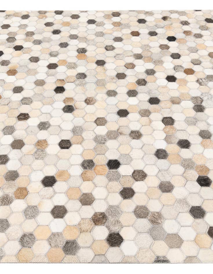 Detail image of 5' x 7' 10 Cowhide Stocks Rug