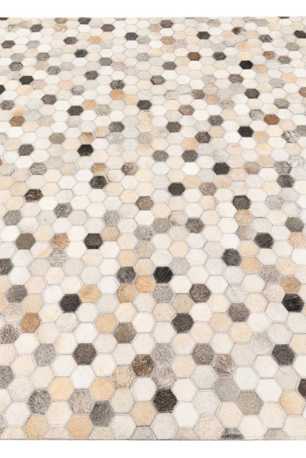 Detail image of 5' x 7' 10 Cowhide Stocks Rug