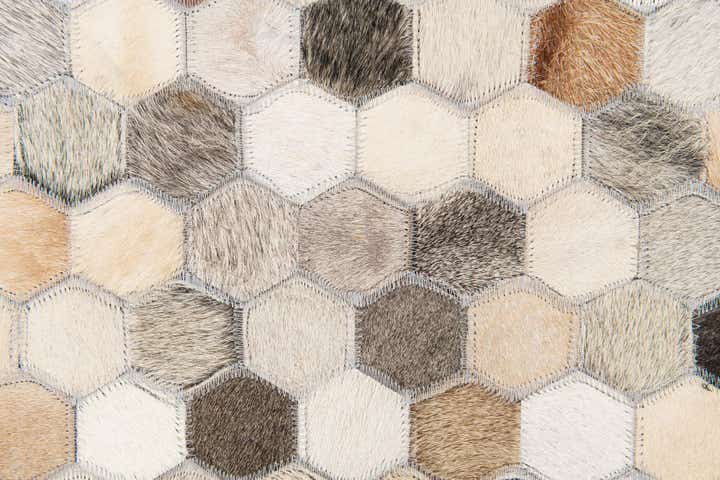 5' x 7' 10 Cowhide Stocks Rug