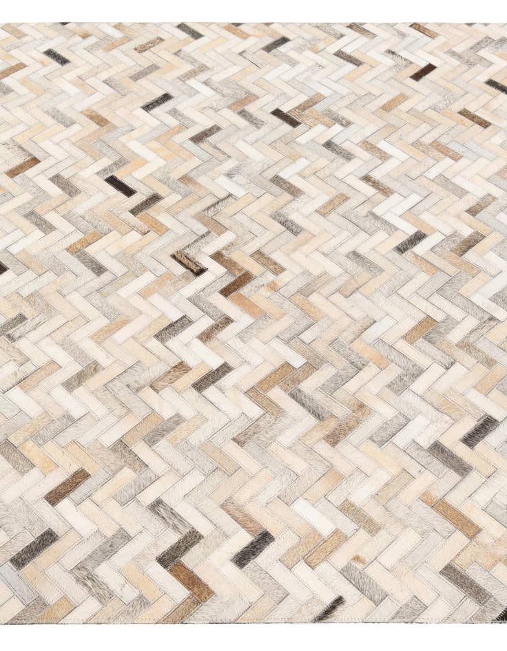 Detail image of 4' 10 x 7' 10 Cowhide Stocks Rug