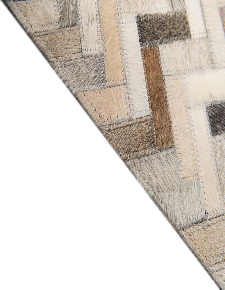 Detail image of 4' 10 x 7' 10 Cowhide Stocks Rug