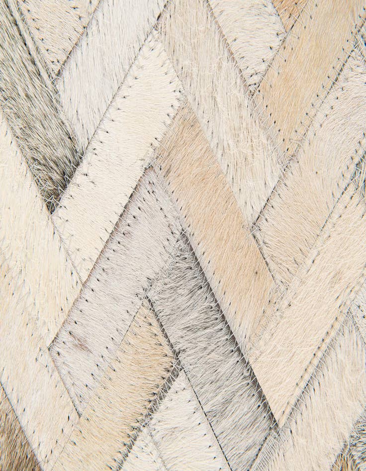 Detail image of 4' 10 x 7' 10 Cowhide Stocks Rug