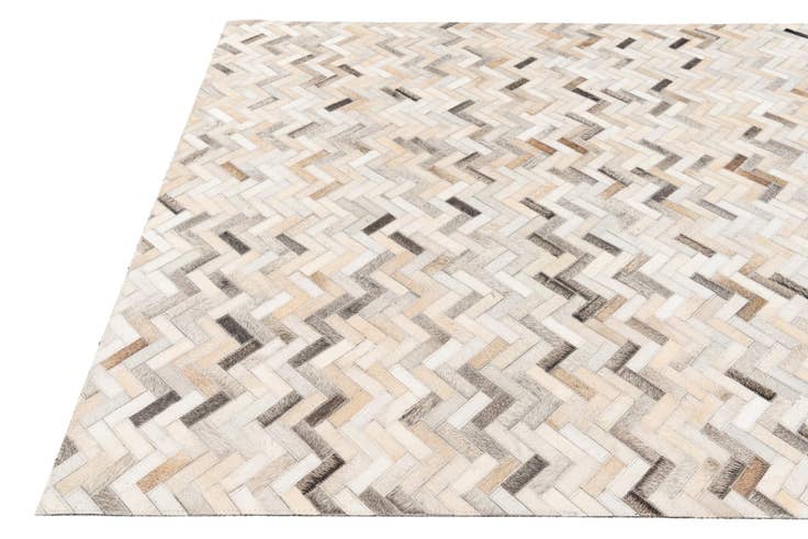 Detail image of 4' 10 x 7' 10 Cowhide Stocks Rug