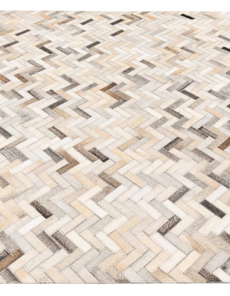 Detail image of 4' 10 x 7' 10 Cowhide Stocks Rug