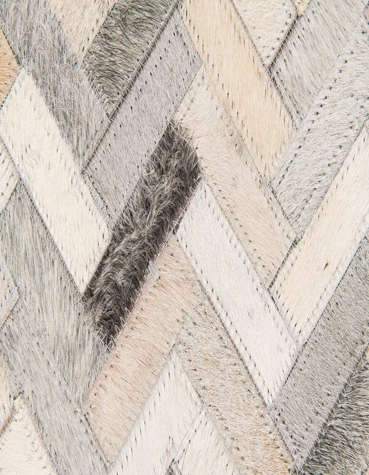 Detail image of 4' 10 x 7' 10 Cowhide Stocks Rug