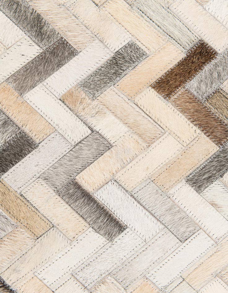 Detail image of 4' 10 x 7' 10 Cowhide Stocks Rug