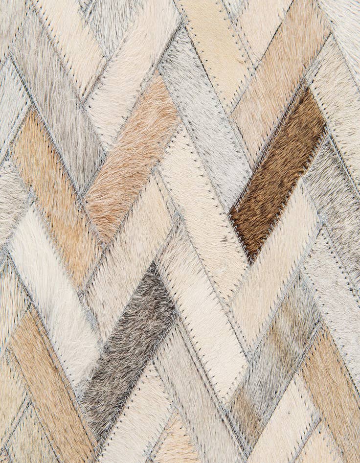 Detail image of 4' 10 x 7' 9 Cowhide Stocks Rug