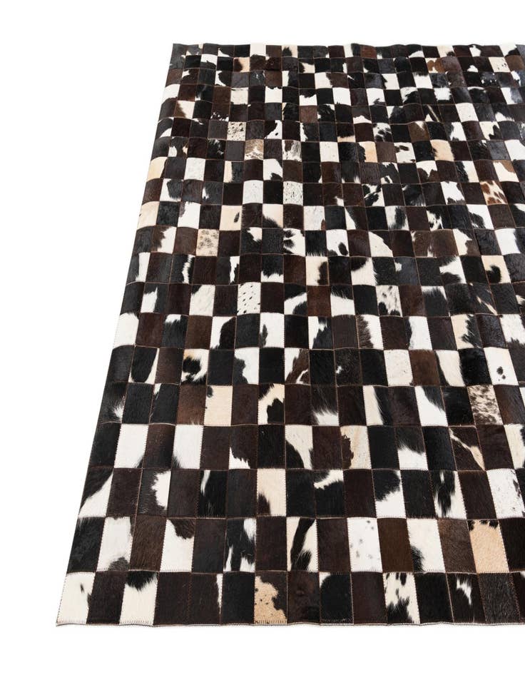Detail image of 5' x 7' 11 Cowhide Stocks Rug