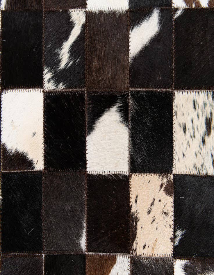 Detail image of 5' x 8' Cowhide Stocks Rug