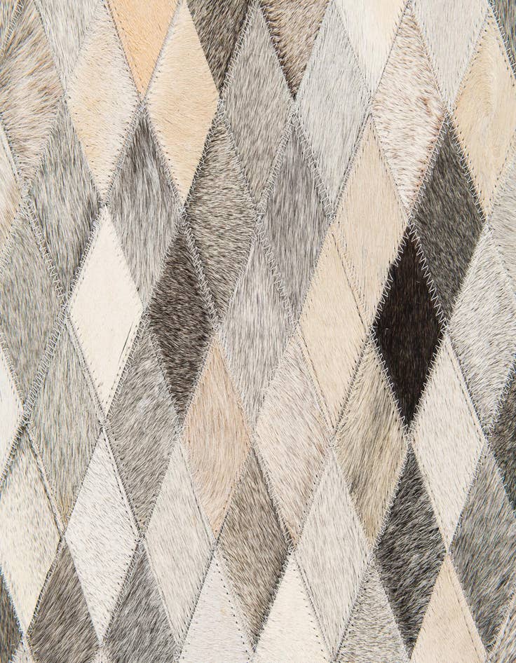 Detail image of 5' 7 x 7' 11 Cowhide Stocks Rug