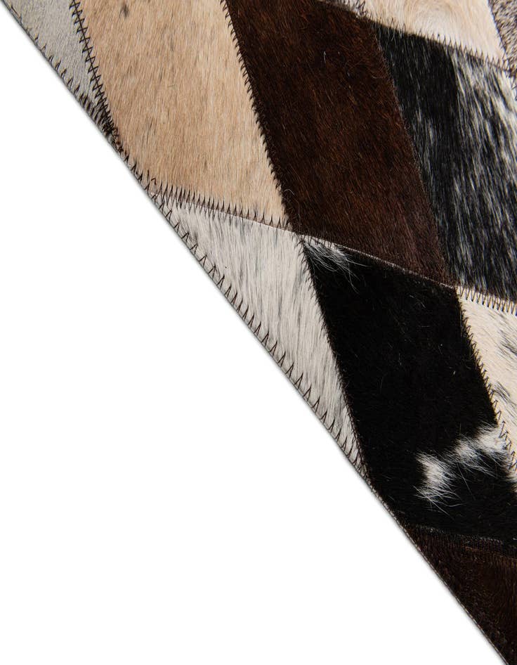 Detail image of 5' 8 x 7' 11 Cowhide Stocks Rug